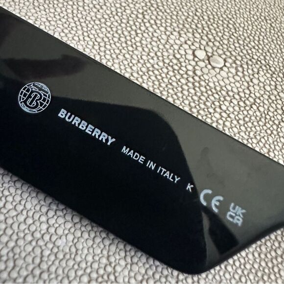 Burberry Men’s Black Rectangle Sunglasses - Made in Italy - Picture 5 of 17